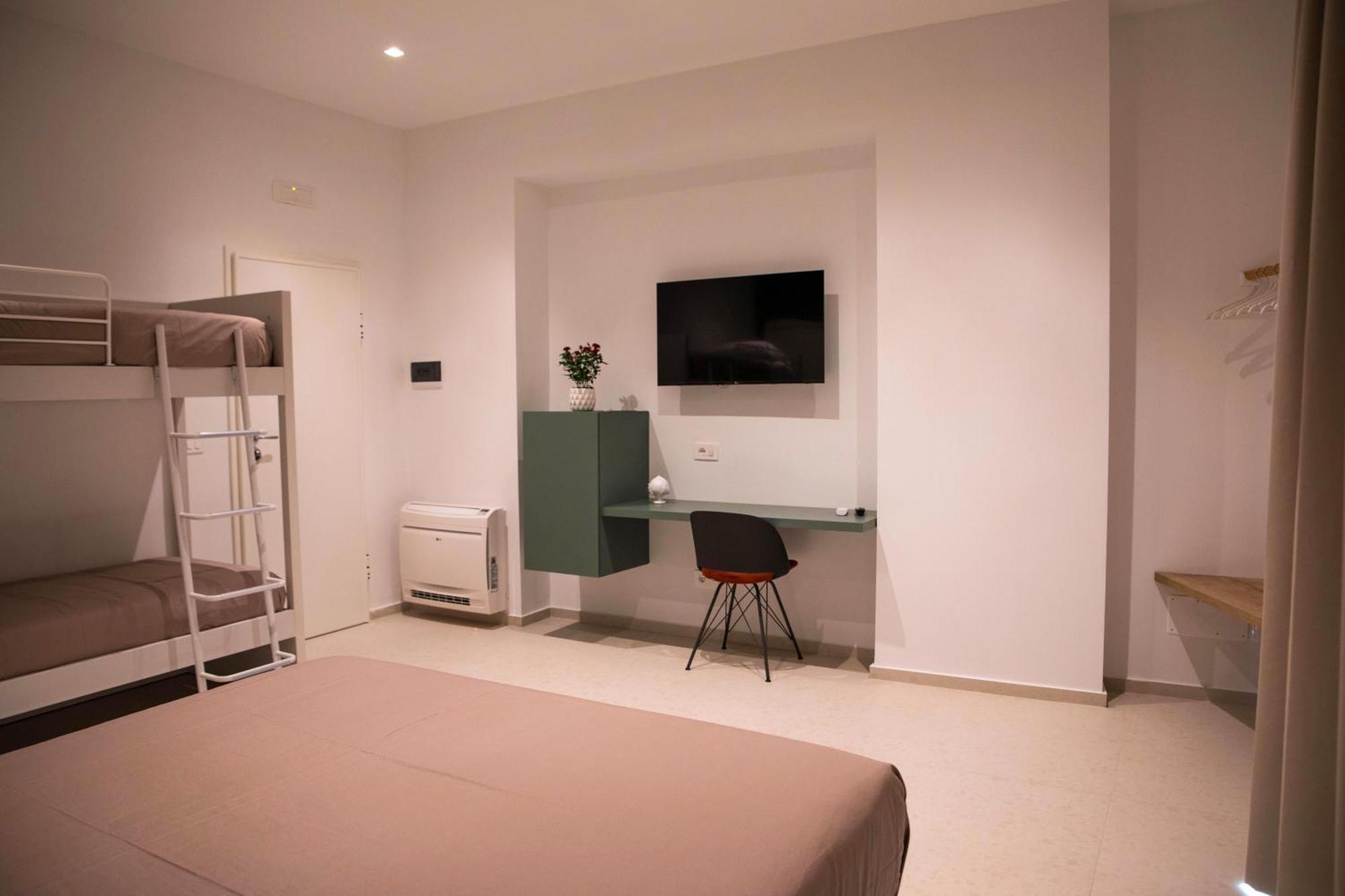 Your House Rooms 3 Conversano Exterior foto